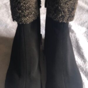 Stuart Weitzman Goretex Sz.8N or 7B